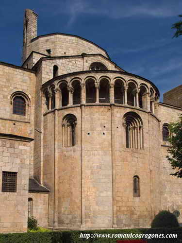 CILINDRO ABSIDAL CENTRAL. VISTA SURESTE